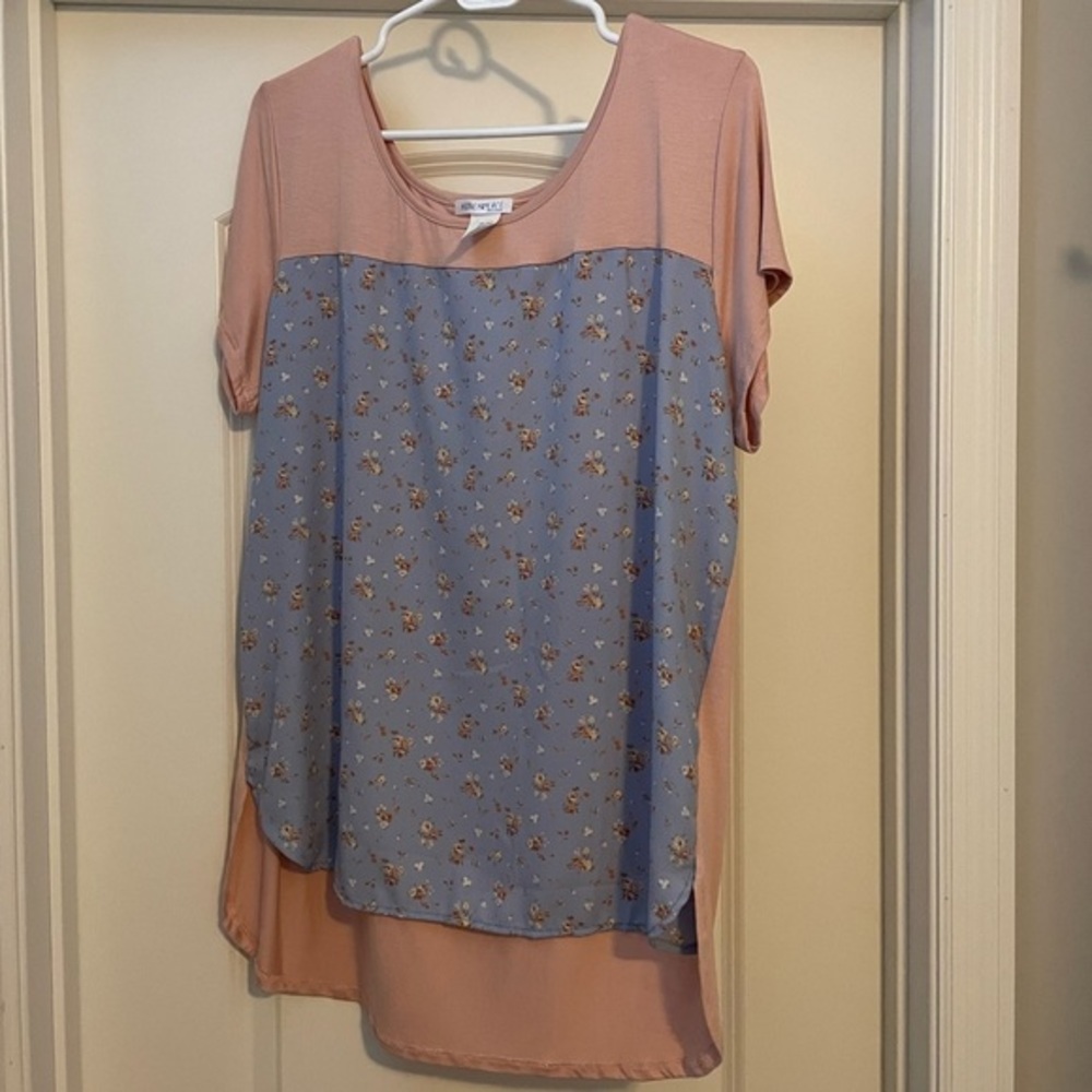 Honey and Lace NWOT Women's Top